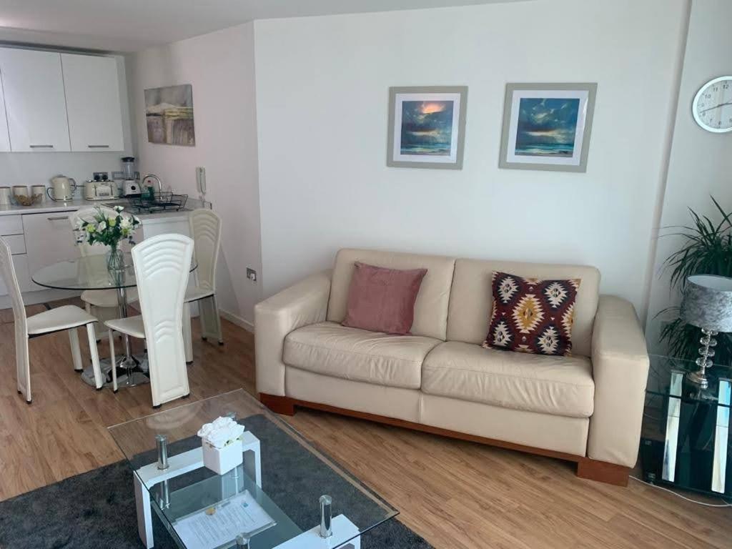 Marco Island -Spacious City Centre 2 Bedroom Apartment Nottingham Exterior foto